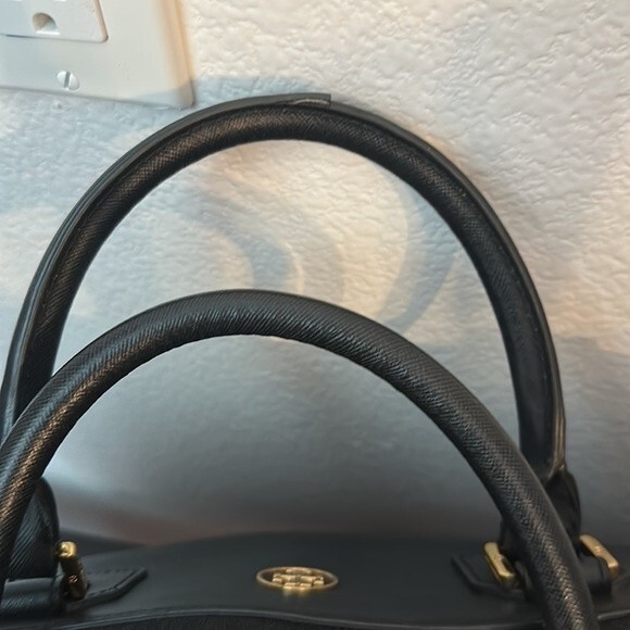 Saffiano Tory Burch Tote - Picture 5 of 5